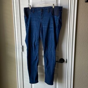 Old Navy Maternity Rockstar Jeans fall western concert preppy staple comfy